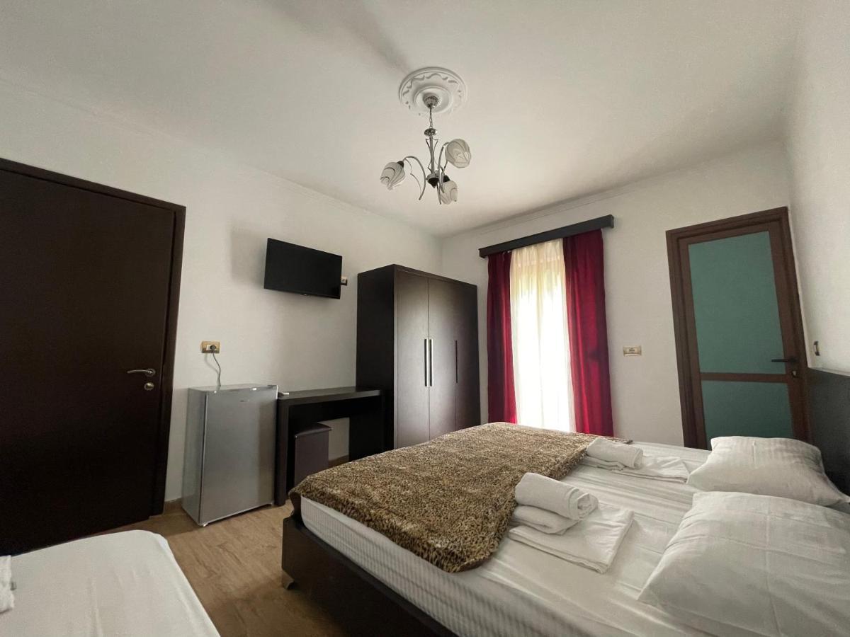 Centre Hotel Berat Dış mekan fotoğraf
